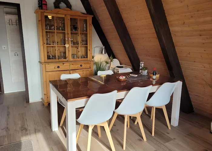 Nurdachhaus Roter * Butjadingen